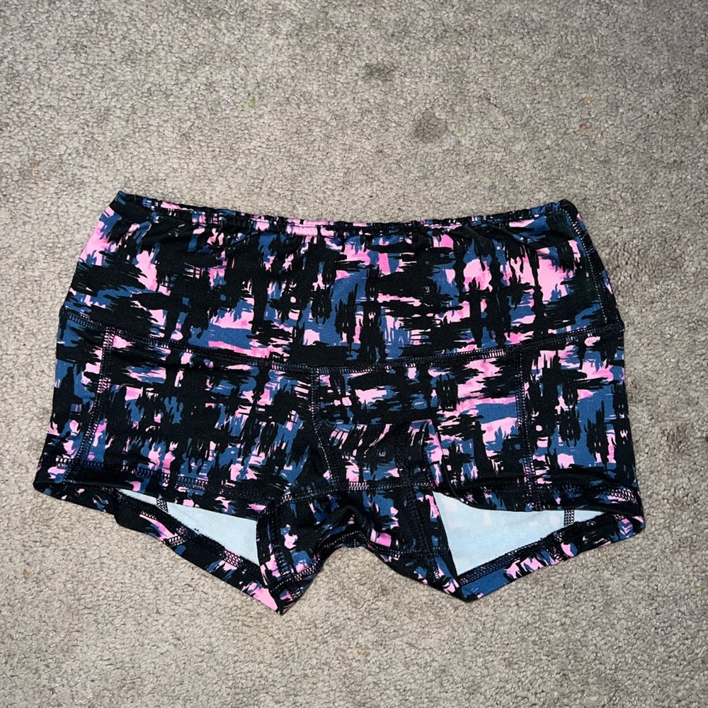 LRC FLEO shorts